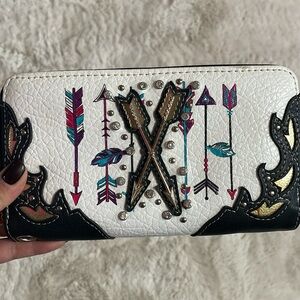 Bow N arrow, zipper wallet/clutch 🏹🩷🩵